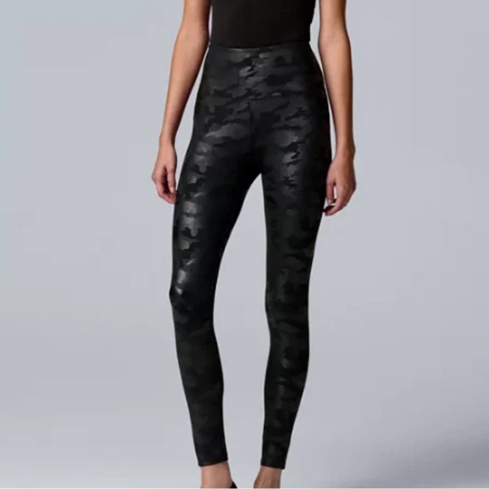Simple Vera Vera Wang High Rise Live-In Faux Leather Shaping Legging